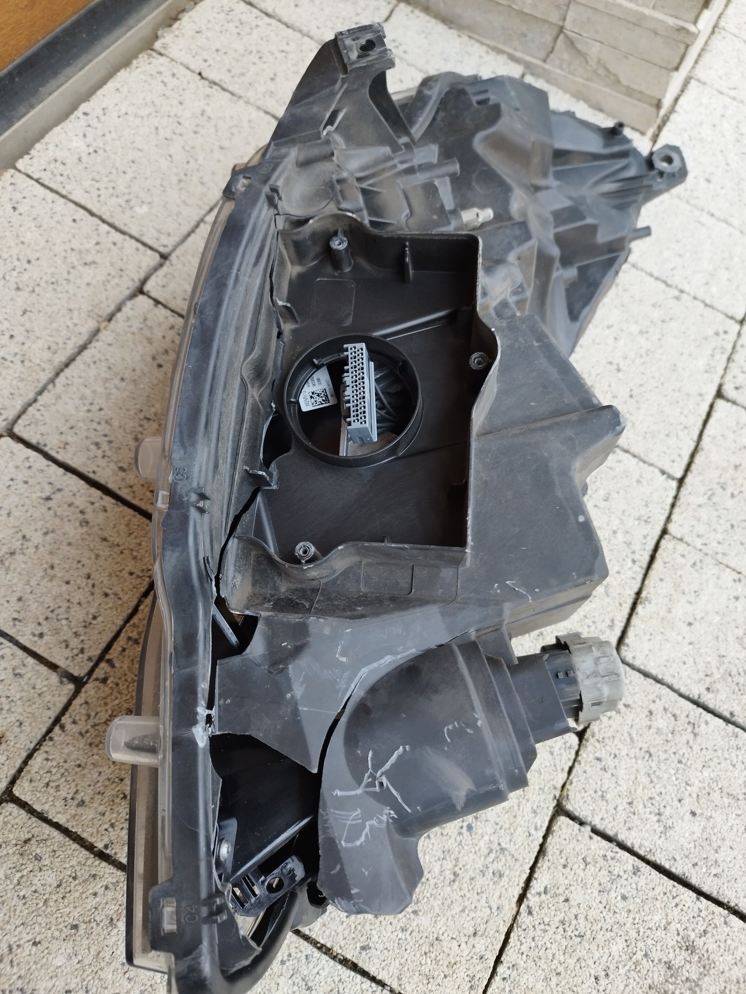 Reflektor Peugeot 508 lewy przod
