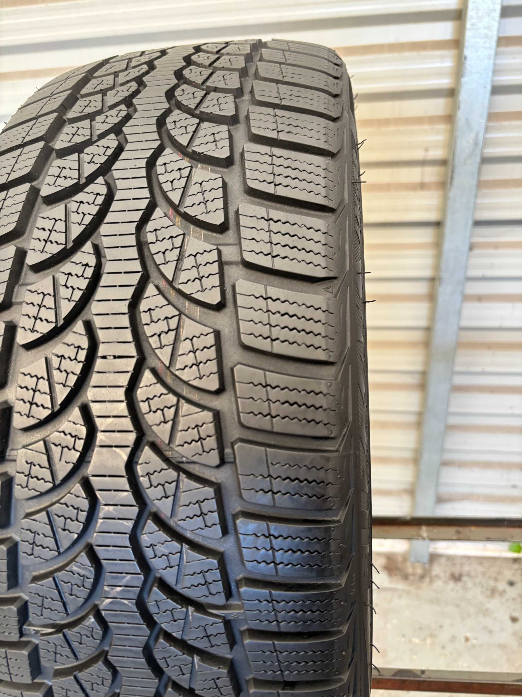 1szt zima 225/40R18 Bridgestone Blizzak LM-32 92V AO 7,5mm 2019r P4082