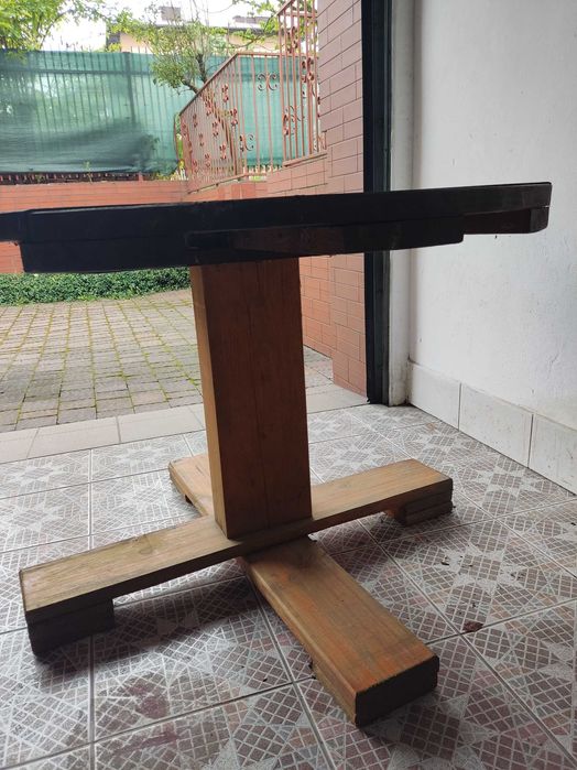 Stół ogrodowy drewniany