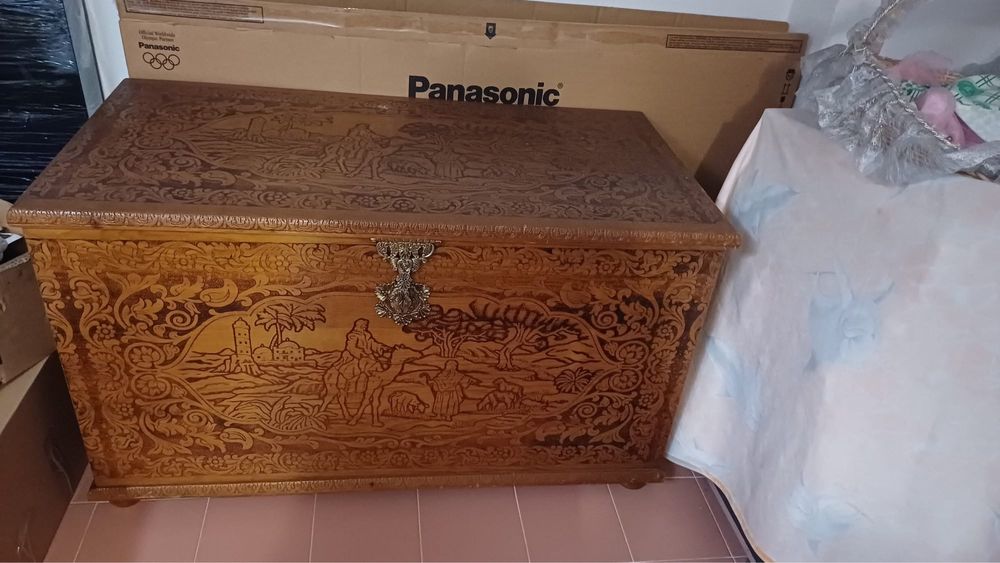 Vendo Arca de Madeira