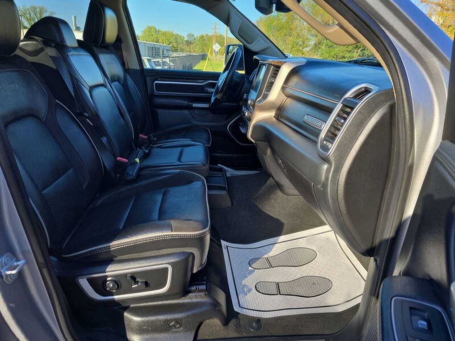 RAM 1500 Laramie      2020