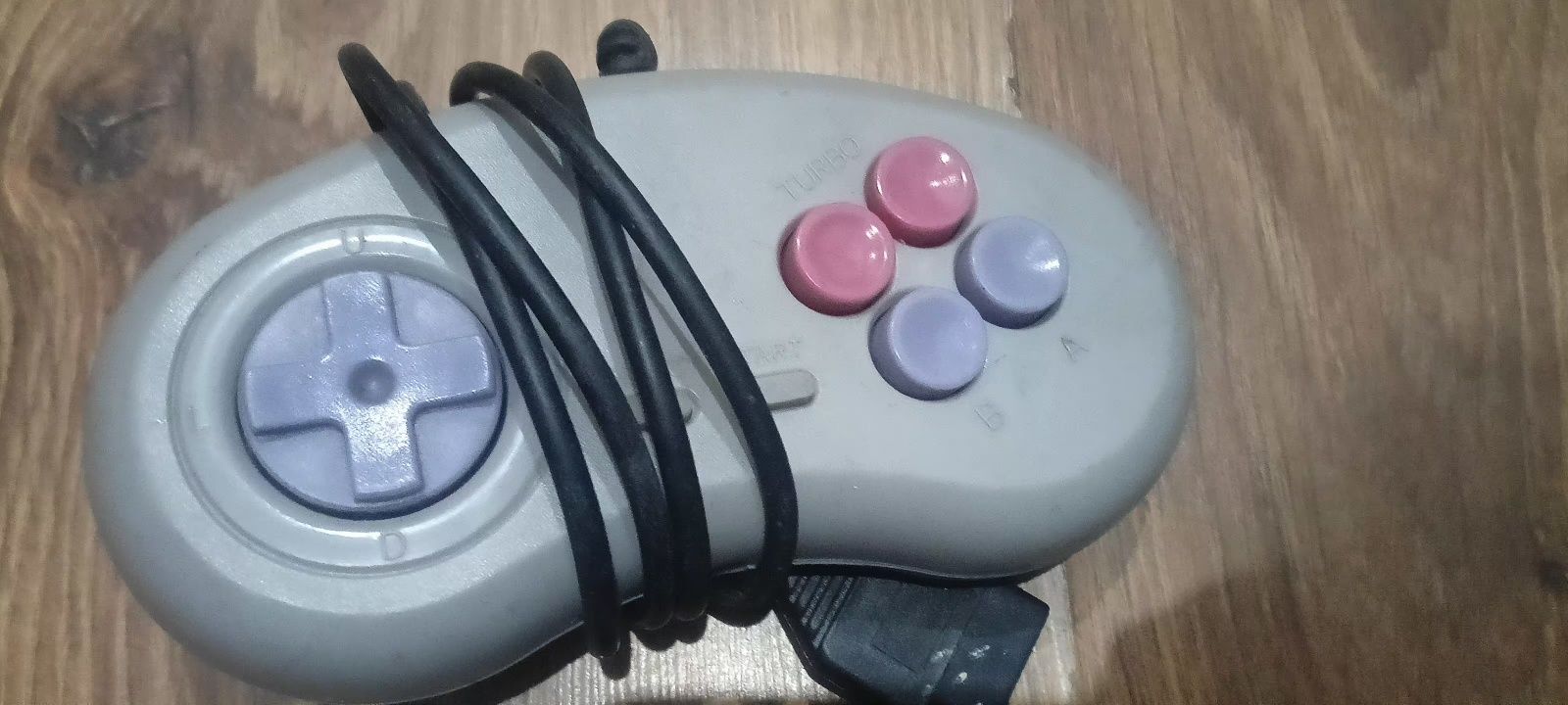 2 kontrolery - pady