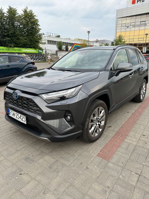 Toyota RAV4 executive 2024 - cesja leasingu firma