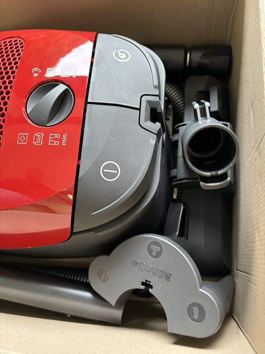 Nowy odkurzacz Miele C1
