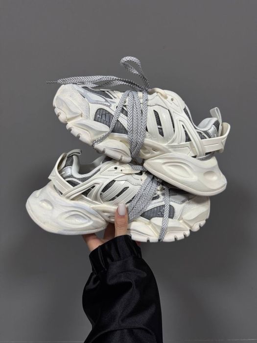 36-41 р кросівки ADIDAS XLG RUNNER dirty white silver