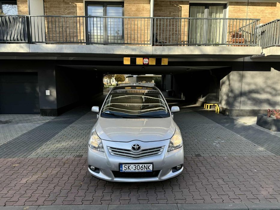 Sprzedam Toyota Corolla Verso 2011 Lift  2.0  D4D