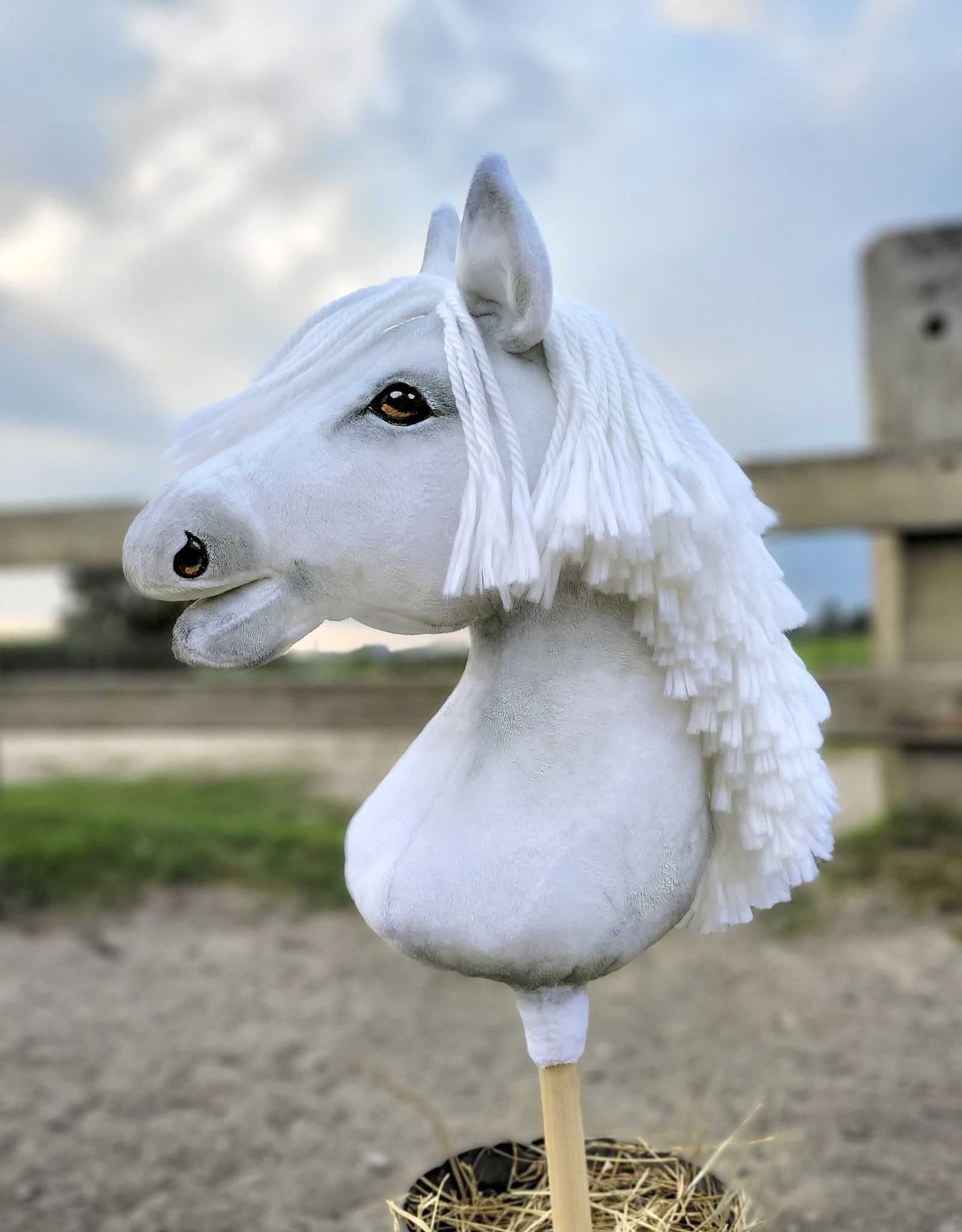 Hobby Horse Duży koń na kiju Premium - biały A3!