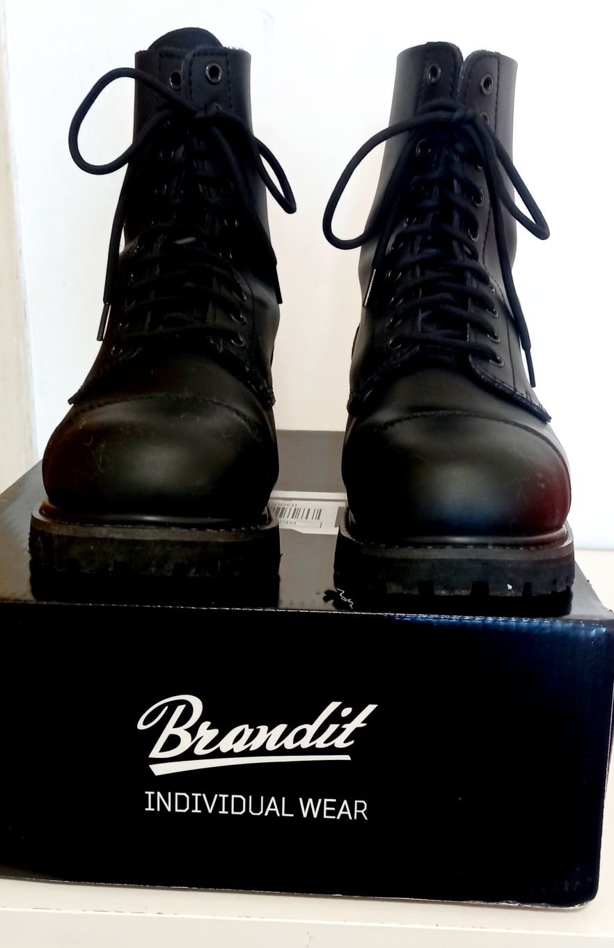 Botas de couro brandit 43