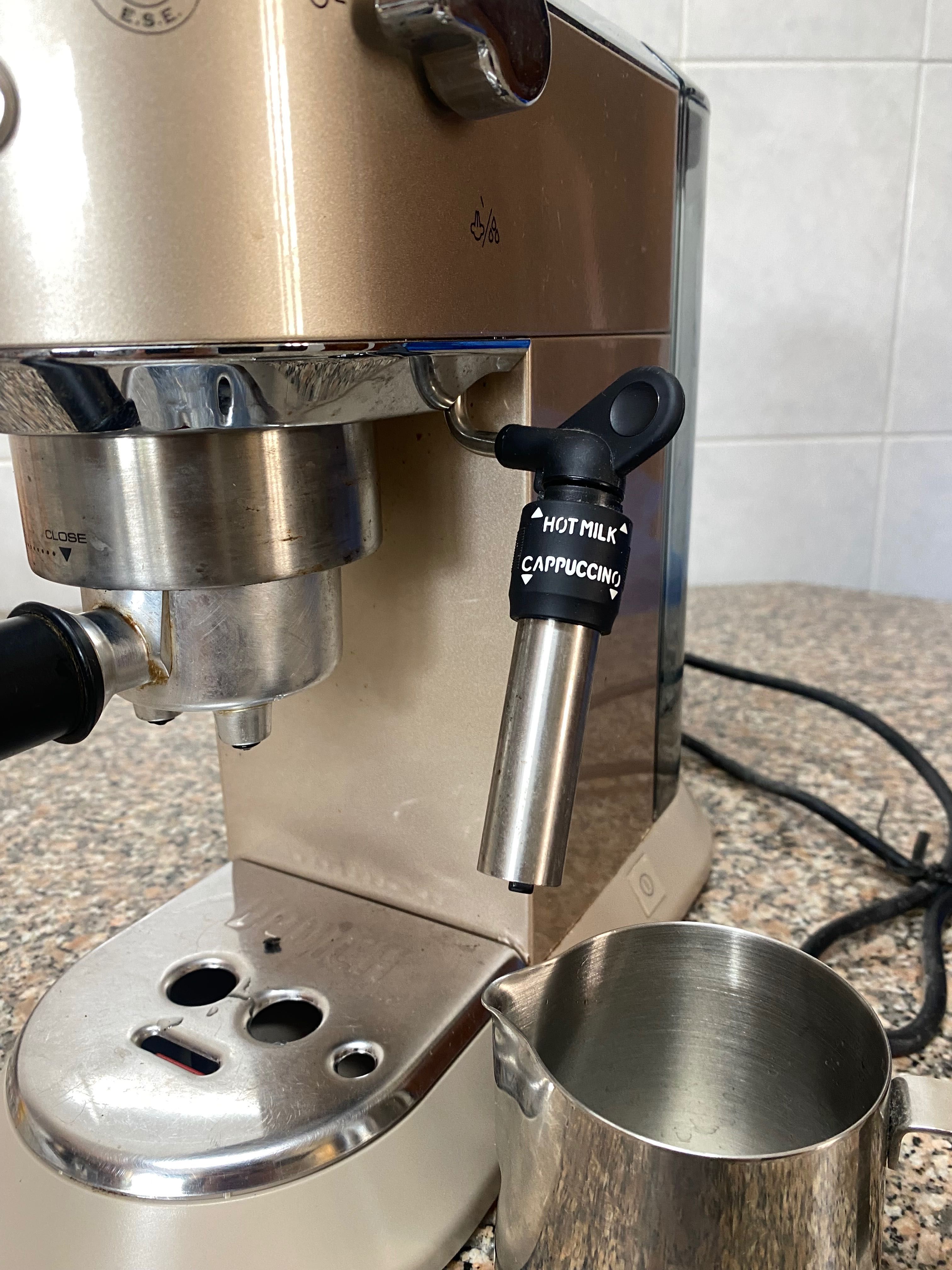 Máquina de Café com punho Delonghi