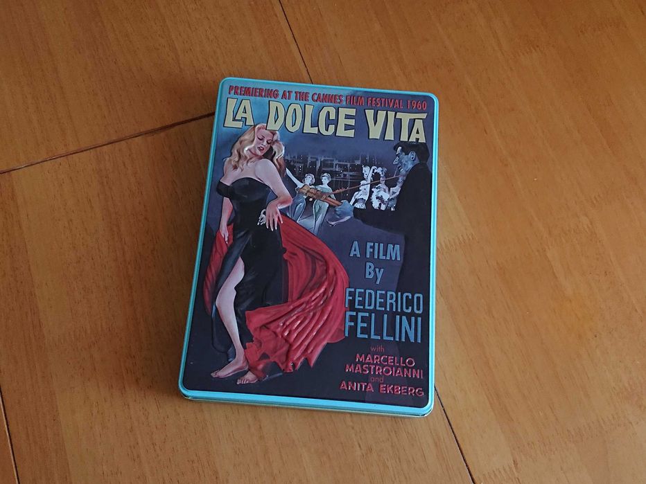 La Dolce Vita 1960 by Federico Fellini  металева коробка з постером
