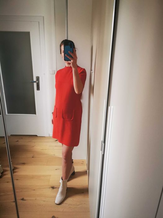 Sukienka Mango r. L czerwona mini z półgolfem