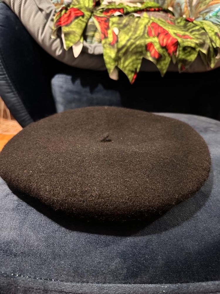 Wełniany beret