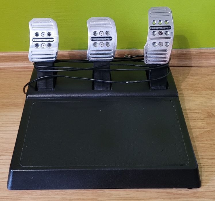 Manipulatory pedały thrustmaster t3pa