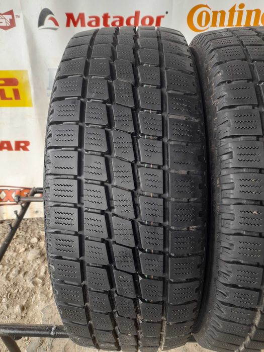 Зимові шини 215/60 R17C Toyo H09	90%залишок