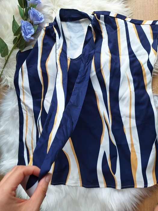 Bluzka damska elegancka z kokardą do pracy casual basic nowa 40/L