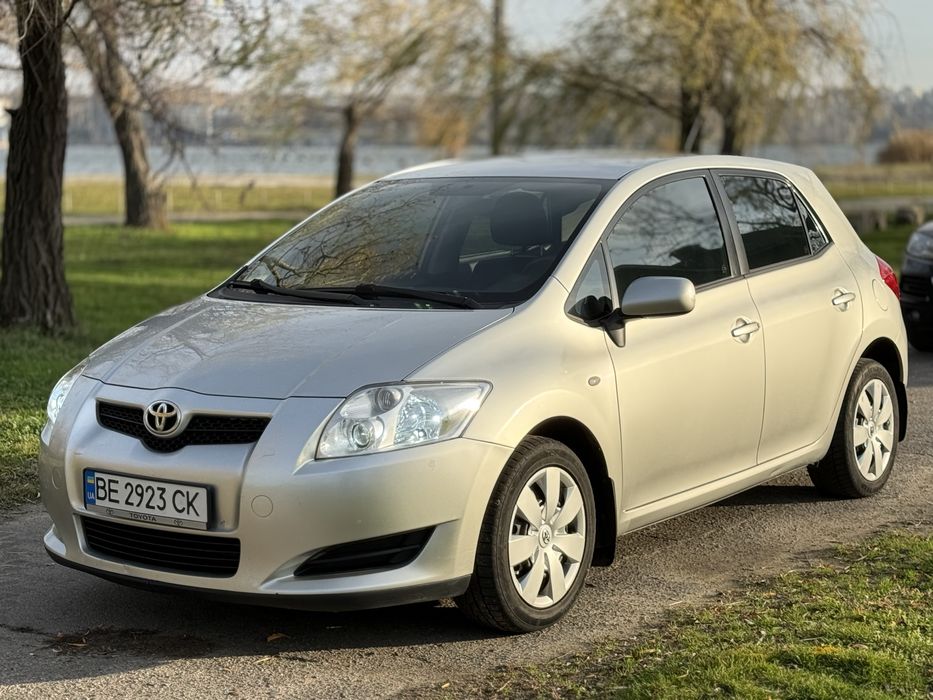 TOYOTA Auris, газ/бензин. Стан гарний