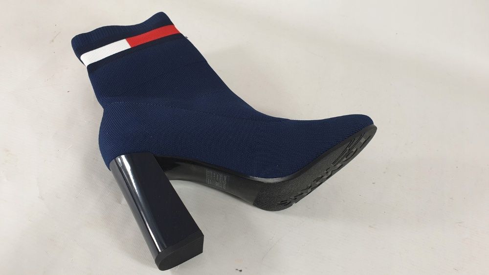 TOMMY HILFIGER BOTKI kozaki nowe damskie PÓŁBUTY R.38