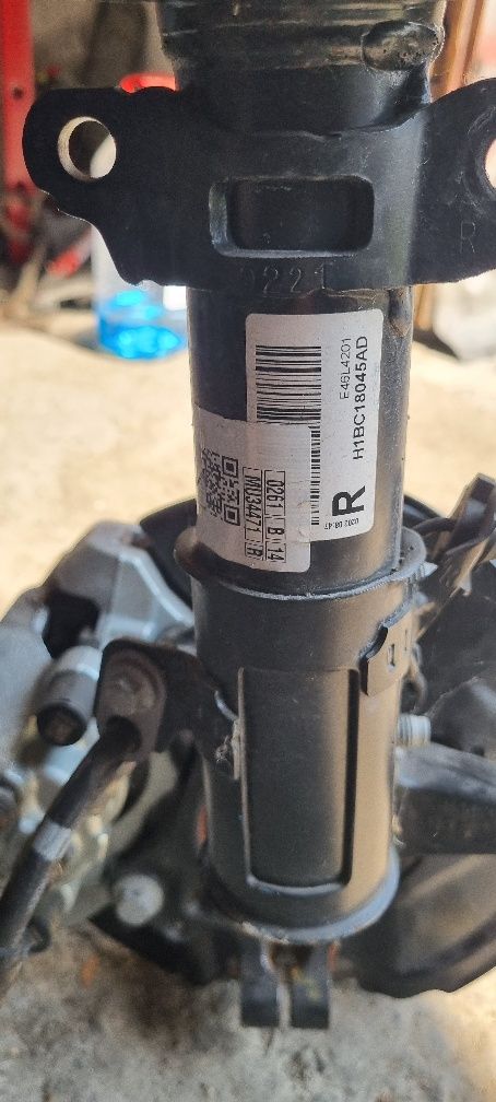 Ford fiesta mk8 1.0 mcperson zwrotnica komplet przód prawa lewa