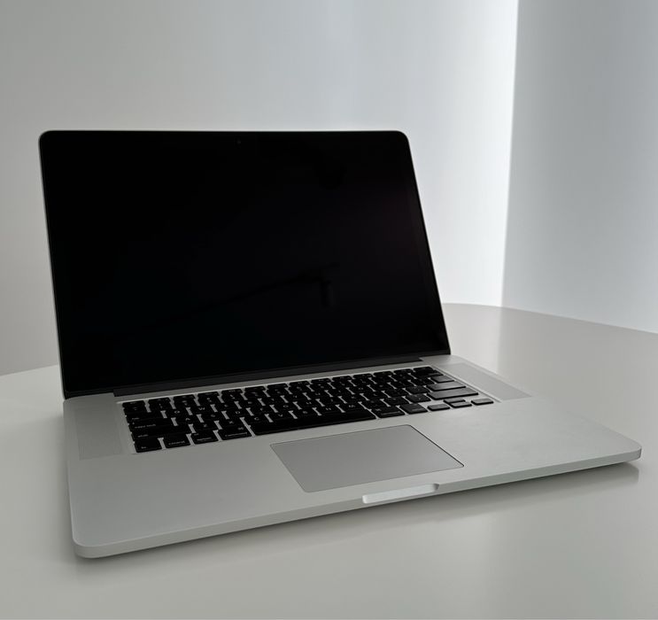 Macbook pro 15 2015 16/512GB