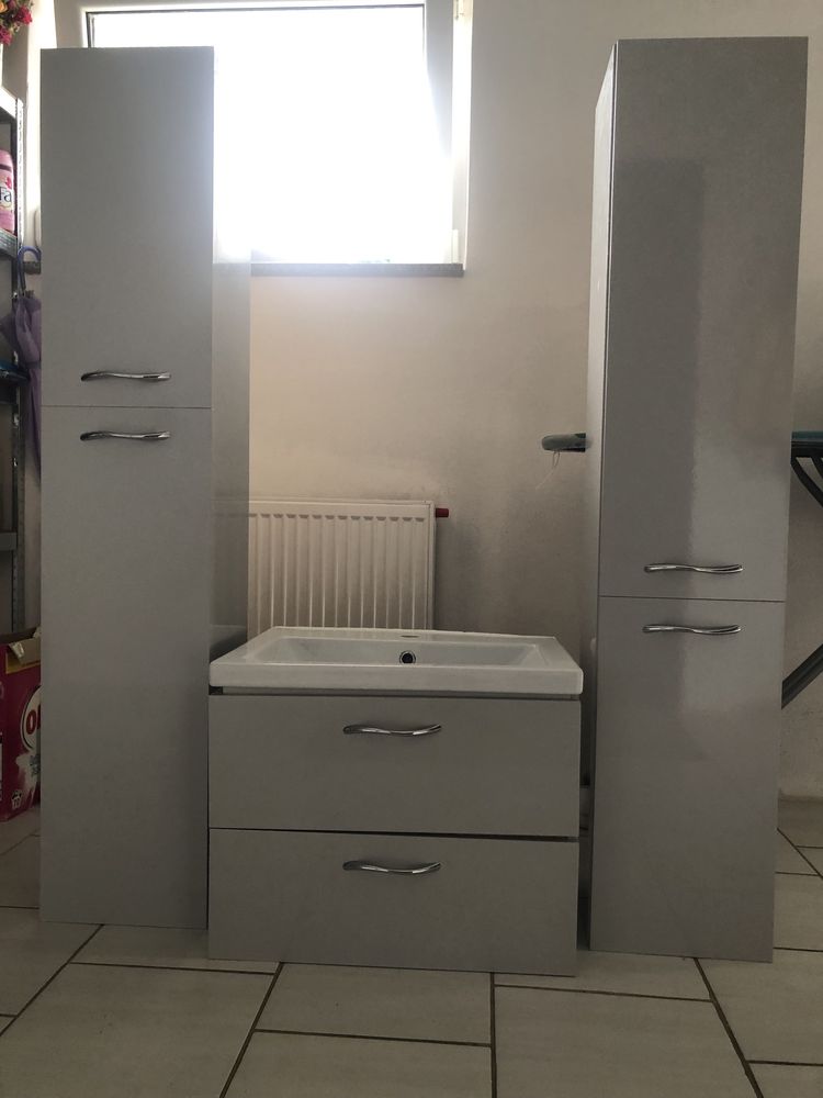 Meble łazienkowe z umywalką cersanit
