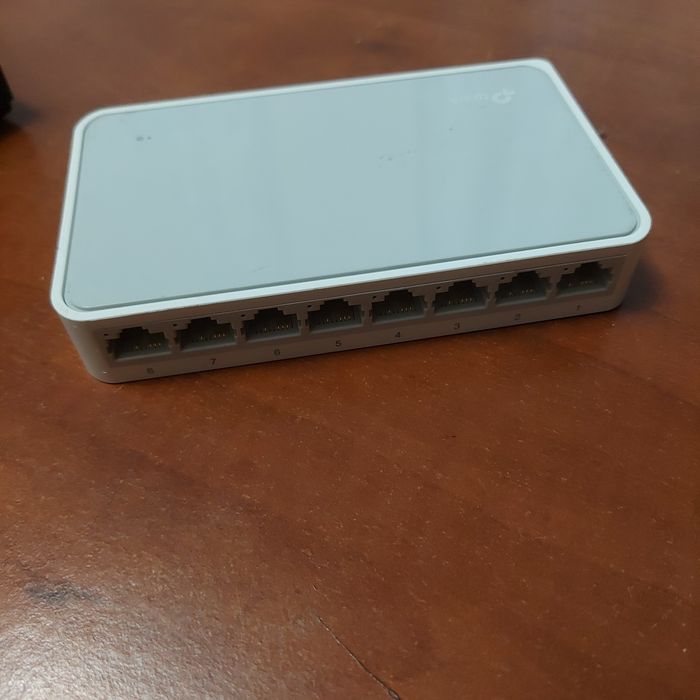 Комутатор TP-LINK tl-sf1008d