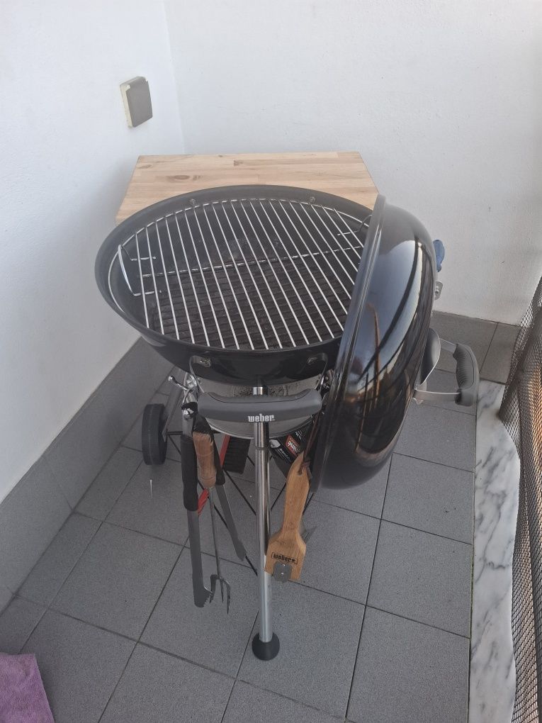 Grelhador Weber Compact