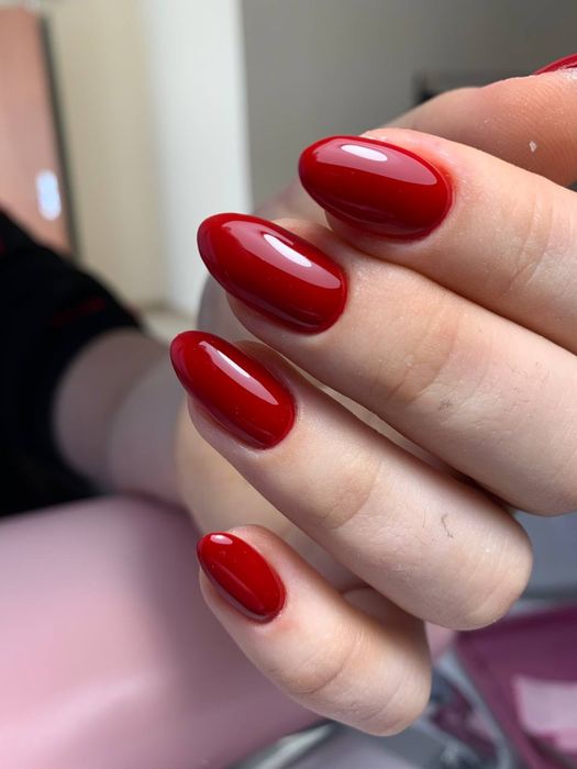 Якісний/швидкий/манікюр/ педикюр