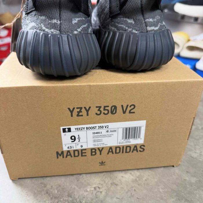 Кросівки Adidas Yeezy Boost 350 V2 ОРИГІНАЛ