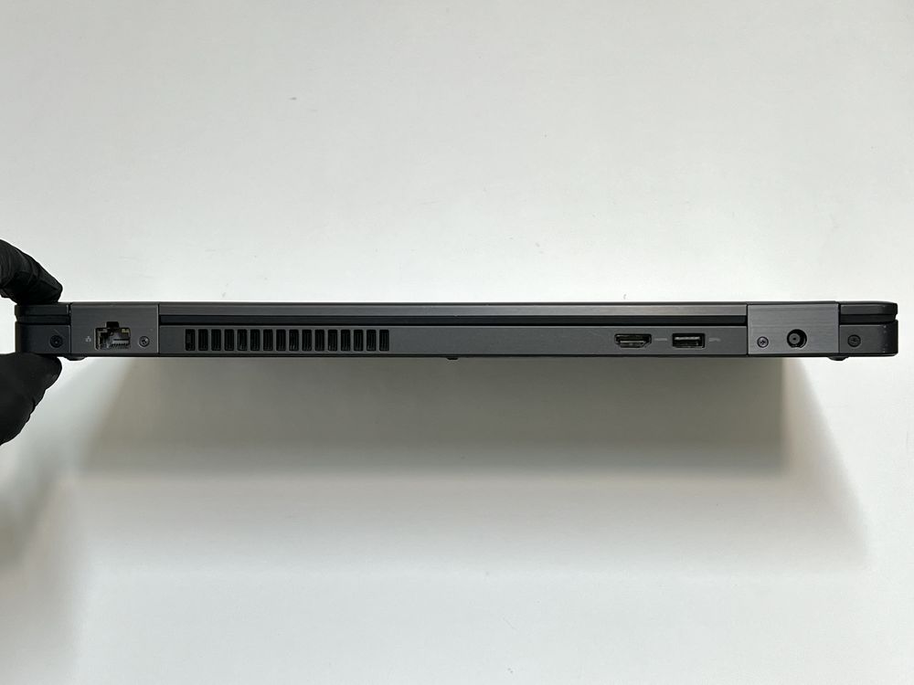 Ноутбук Dell Latitude 5590, HD, і7-8th, RAM-16Gb, SSD-256Gb(№208)
