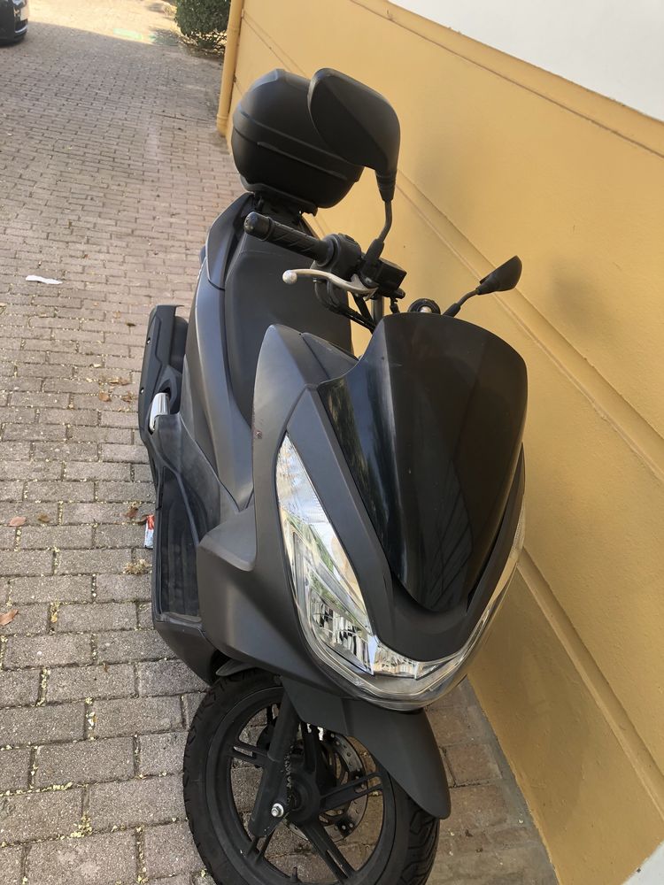 Vendo honda pcx em bom estado
