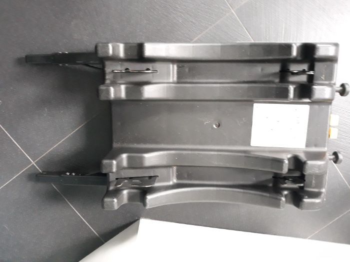 Nosiedłko Fotelik Recaro Young Profi Plus z bazą Isofix