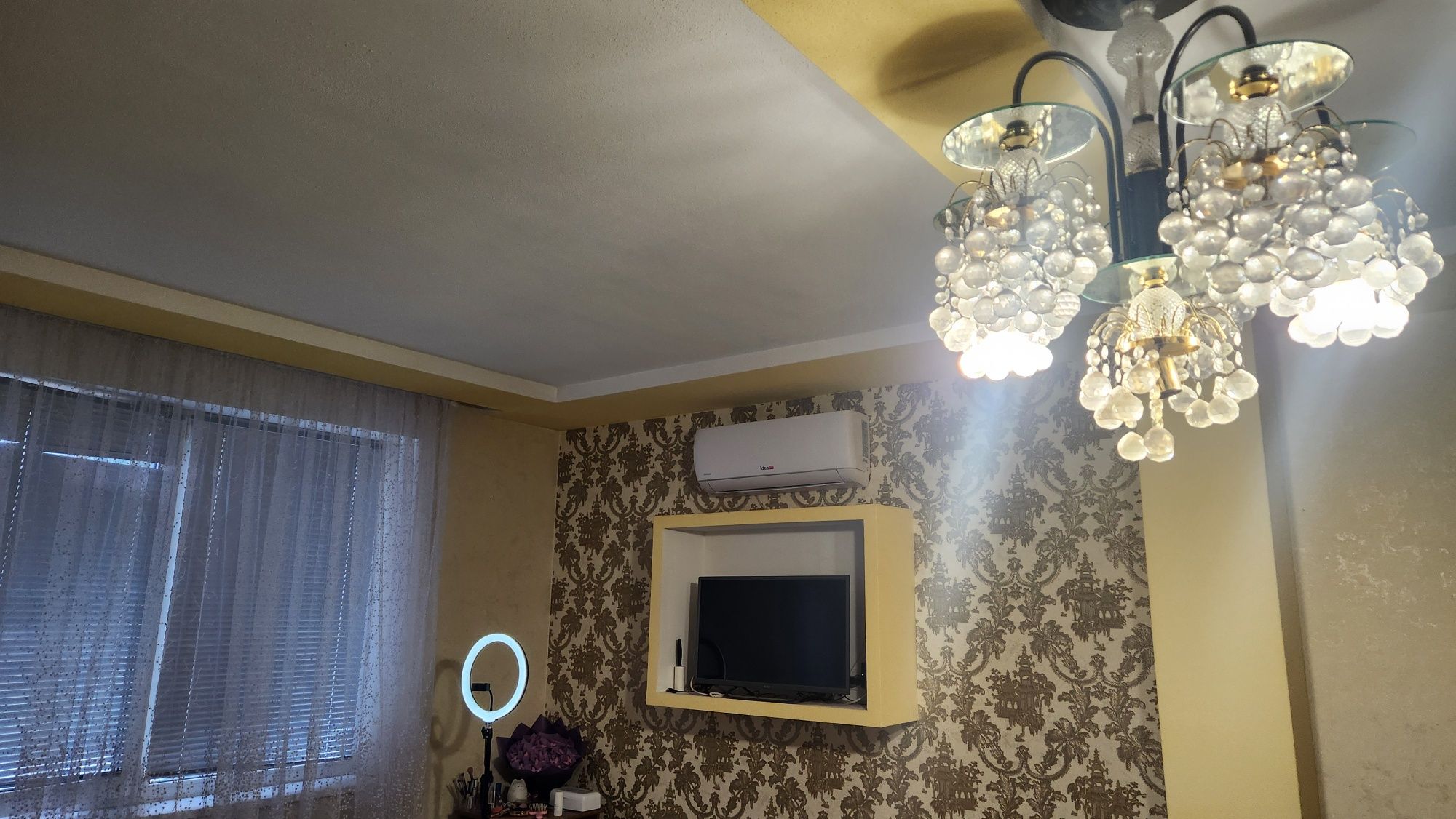 Продам дом.3 жилых этажа,230 кв.м.