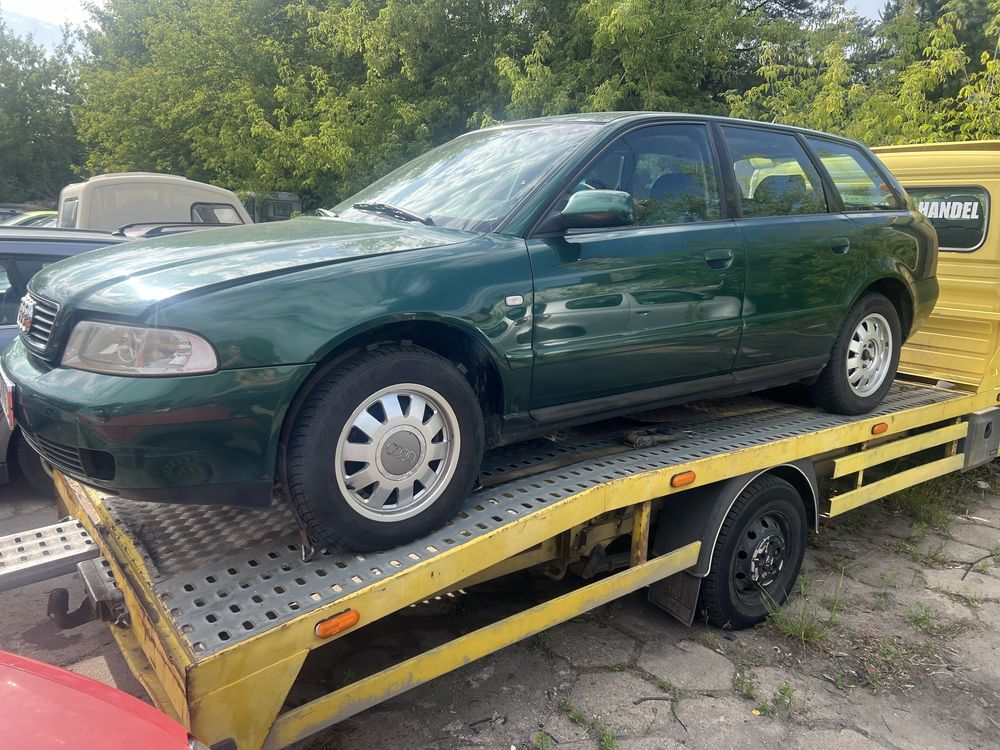 Audi a4 avant 1.8 benzyna do naprawy