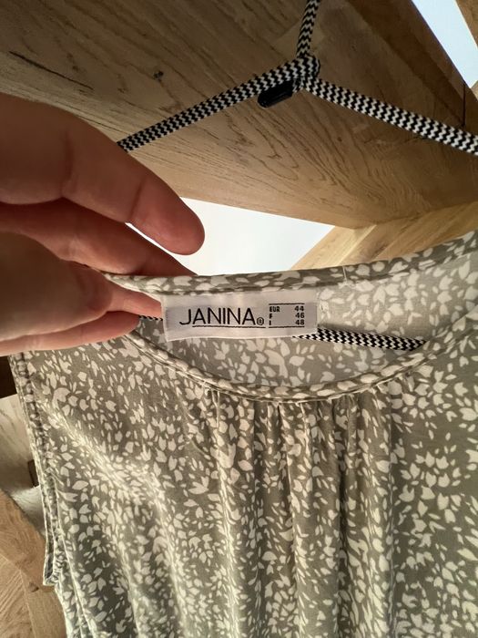 Zwiewna sukienka na lato z gumką w pasie taliowana