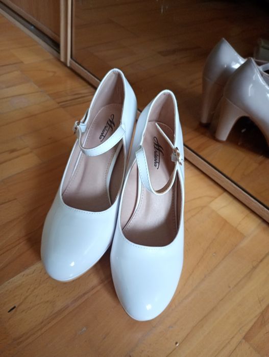 Buty ślubne białe rozmiar 38 na obcasie