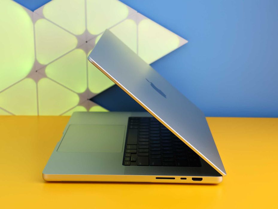 Ноутбук Apple MacBook Pro 16'' 16GB/512GB (151648) Б/У З ГАРАНТІЄЮ