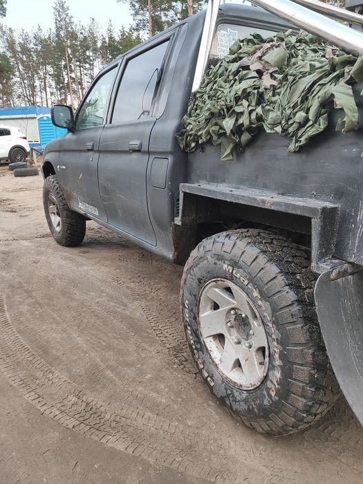 Продам чудовий mitsubishi l200