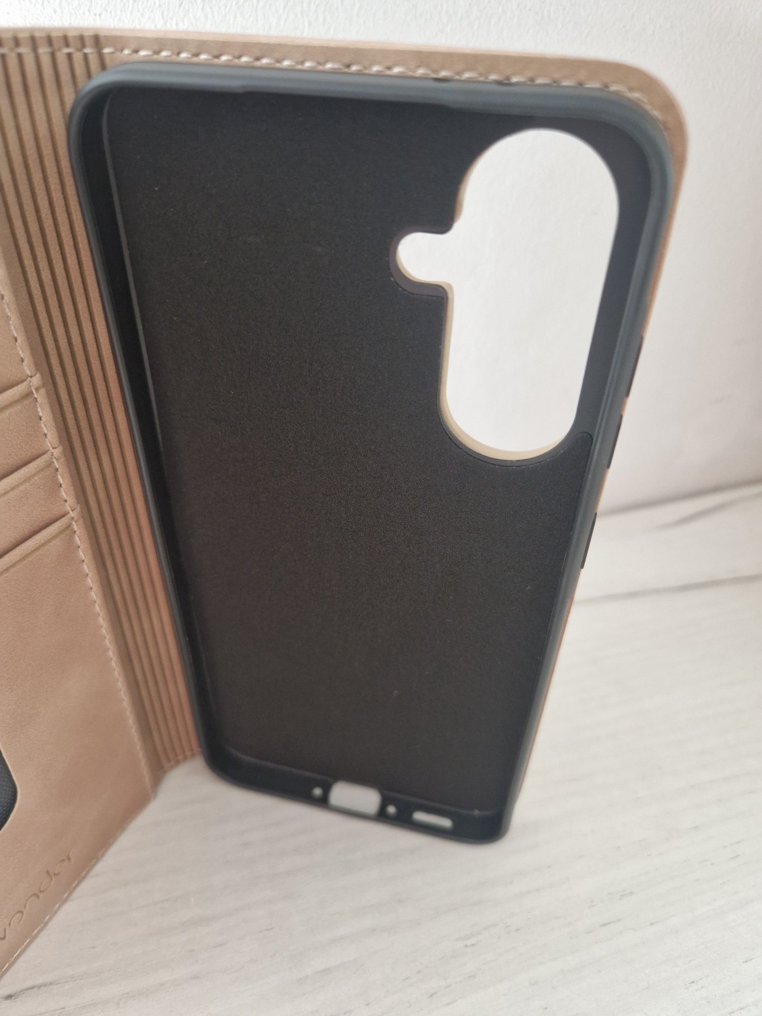 Kabura Wonder Smart do Samsung Galaxy A56 5G cappuccino