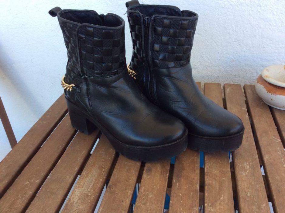 Botins pretos em pele n° 36