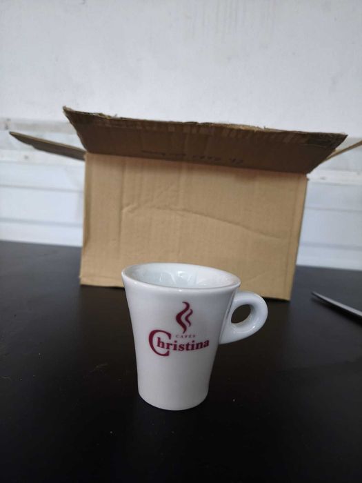 Conjunto de 12 chávenas Cafés Christina –  (novas)