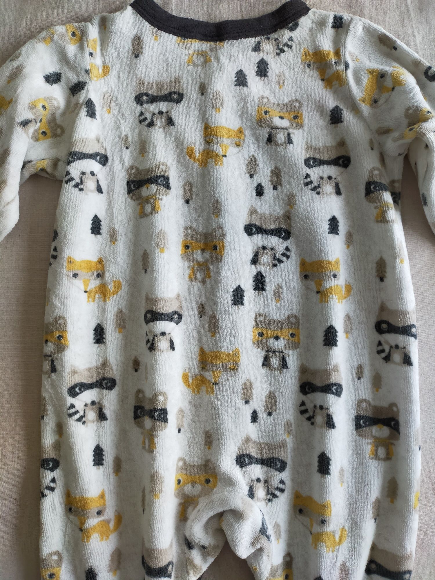 Pijama veludo C&A 6-9M