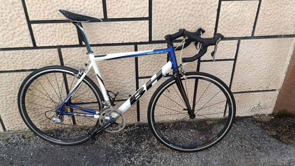 Bicicleta de estrada BH VOLAN