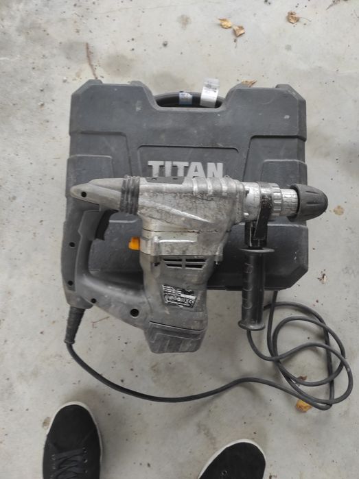 Перфоратор Titan SDS plus TTB653SDS і TTB278SDS