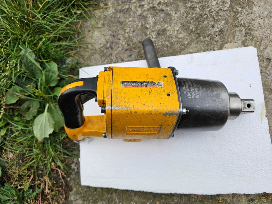 Ударный гайковерт