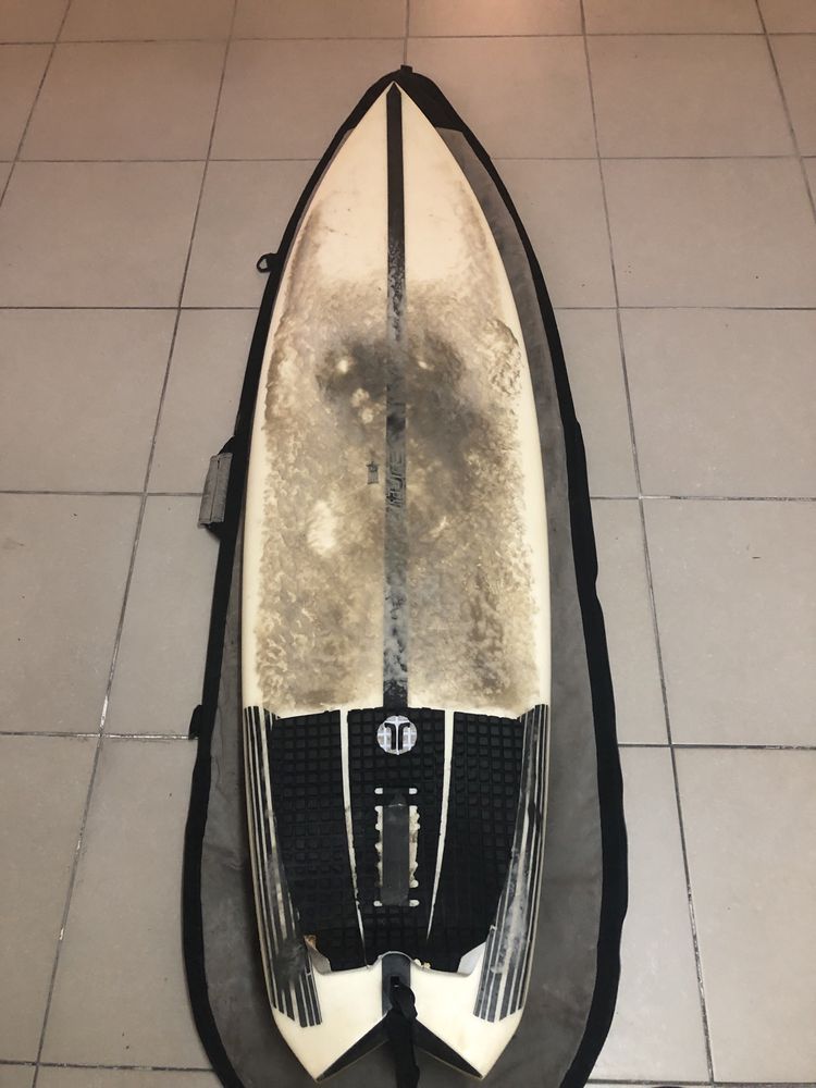 Surfboard 5’10