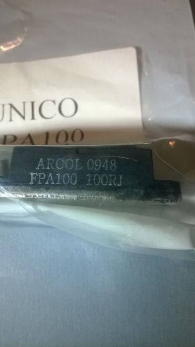 Резистор низькоіндуктивний потужний 100Вт 100Ом ARCOL FPA100 100R