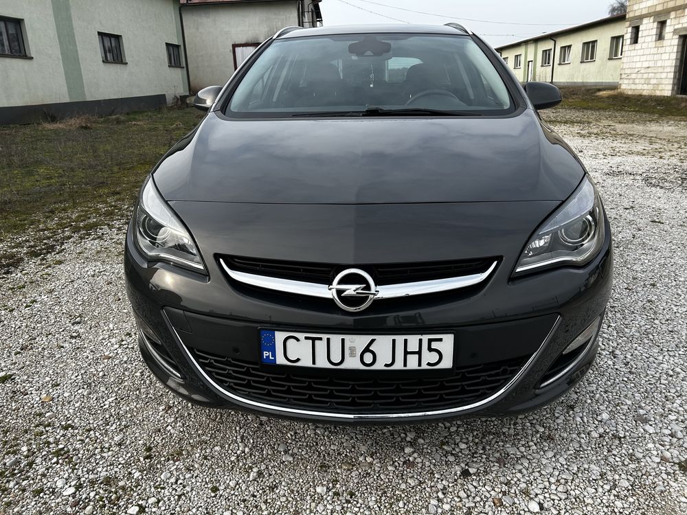 Opel Astra J 1.6 cdti 136km bardzo bogata wersja