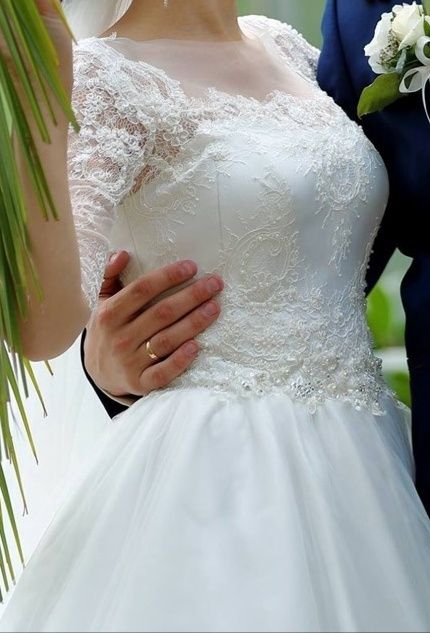 Весільна сукня(плаття)