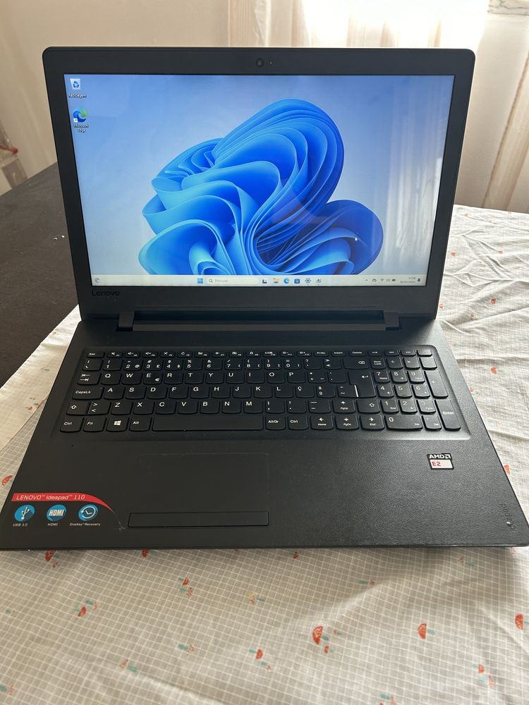 Portátil Lenovo IdeaPad 110