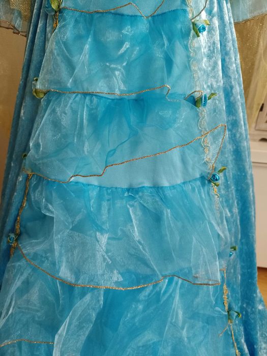 NOWY strój karnawałowy DAMA DWORU DWORKA wróżkla Elsa Elza 122/128 28